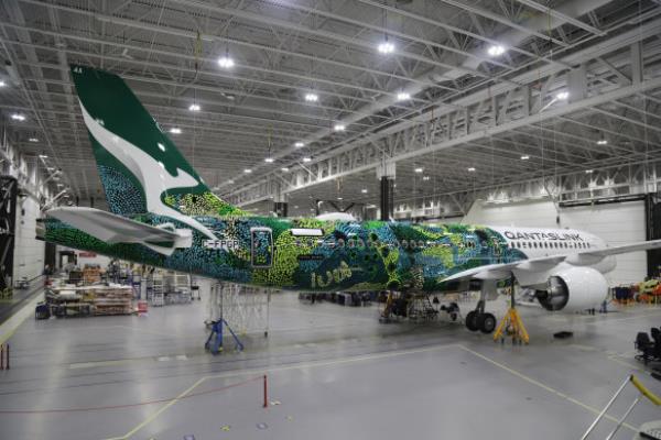 “有史以来最复杂的设计”:澳航推出首架空客A220